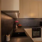 Sun Side Apartment *